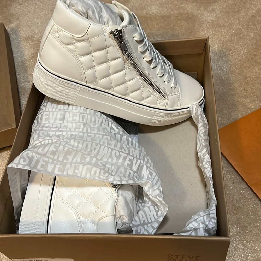 Steve Madden high tops